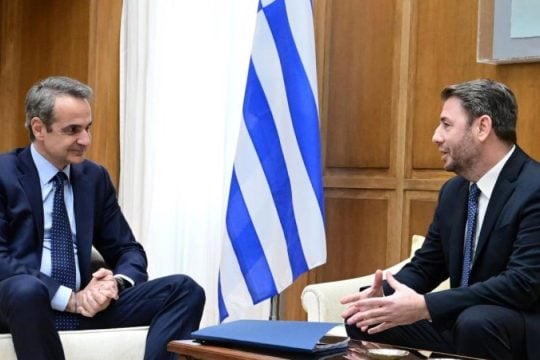 Συνάντηση Μητσοτάκη- Ανδρουλάκη με φόντο την ανάφλεξη στη Μέση Ανατολή